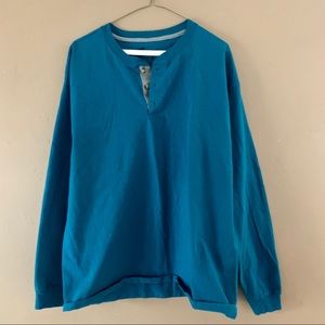 Men’s XL long-sleeve